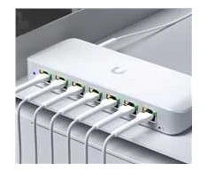 Šakotuvas Ubiquiti jungiklis | USW-Ultra | Tvarkoma L2 | Montuojamas ant stovo | Gigabit Ethernet (vario) jungtys kiekis 8 | PoE/Poe+ jungtys kiekis 7