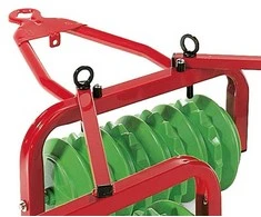 Rolly Toys rollyCambridge diskinės akėčios su Kembridžo volu priekaba traktoriui