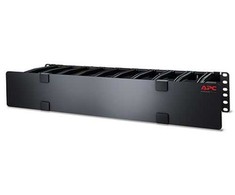 „APC Kabelmanagement“ / „NetShelter“ / „2U Horizontal Cable Manager“ / „6 colių pirštai“ viršuje, apačioje surišti