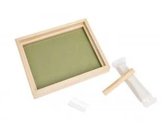 Baby Art „Pure Frame“ medinis rinkinys kūdikio pėdsakui ar delno atspaudui sukurti 3601092030