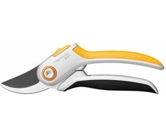 Fiskars Plus™ metalinis sekatorius prasilenkiančiais ašmenimis (P531)