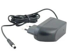 AVACOM maitinimo adapteris universalus 12V 2A 24W jungtis 5,5mm x 2,5mm plius polius viduryje