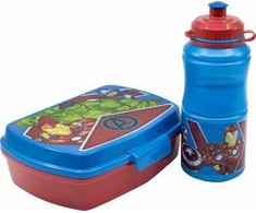 STOR Marvel Didelis SET GRĮŽIMUI Į MOKYKLĄ DOVANŲ DĖŽUTĖJE (SPORTO BUTELIS EASY HOLD 380 ML IR RECTANGULAR SANDWICHERIS) AVENGERS HERALDIC ARMY
