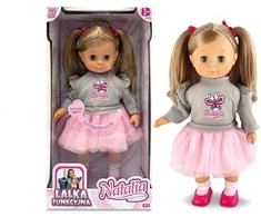 Lalka 168086 ARTYK NATALIJA lėlė kalba lenkiškai 39 cm pilku megztiniu
