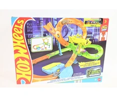 Mattel HW Tornado Jump Crush Neon Speeders JMG50 /2