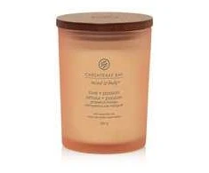 Chesapeake Bay Candle vidutinė žvakė – Love &amp; Passion (Grapefruit Mango)