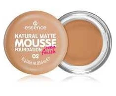 Essence Natural Matte Mousse Makeup