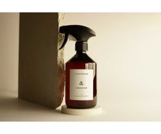 The Olphactory Cedar Oud Cedar Room Purškiklis, 500 ml