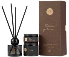 Kūno sviesto, kūno šveitiklio ir namų kvapo rinkinys "ŠVELNIEMS PRISILIETIMAMS", Candle Family, kūno šveitiklis "PURE" 200 ml. (vanilė, gintaras, bergamotė) ir namų kvapas "RAFFINÉ" 120 ml. (ąžuolas, lauko uogos, beržas)