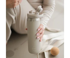 CREAM AYA&amp;IDA Nerūdijančio plieno sportinė gertuvė 'Kreminis rusvai gelsvas' - 700 ml