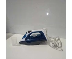 Ecost prekė po grąžinimo Juodas &amp; Decker Blau BXIR2200E Garų lygintuvas 2200 Plastic 370 ml (Atnaujinta)