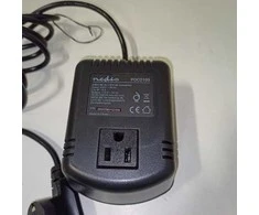 Ecost prekė po grąžinimo Nedis galios keitiklio maitinimo šaltinis 230 VAC 50 Hz Išėjimo įtampa: 110 (Atnaujinta)