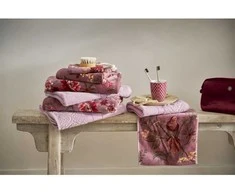 Pip Studio Rankšluostis Soft Zeillinge Lila Rankšluosčio dydis - 70x140 cm