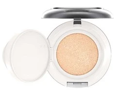 MAC Lightful C+ Compact Foundation Extra Light Rose SPF 50, 12 g