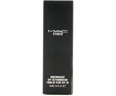 MAC Studio Waterweight ilgai išliekantis skystas makiažo pagrindas su vitaminu E NW50 SPF 30, 30 ml