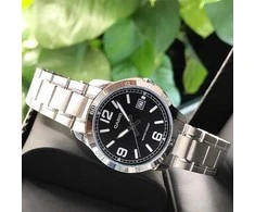 Casio Moteriškas laikrodis LTP-V004D-1B2 Juodas ciferblatas Sidabrinė apyrankė