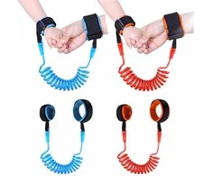 Child's harness leash against escape loss