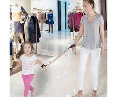 Child's harness leash against escape loss