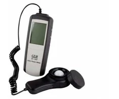 Saulės radiacijos intensyvumo matuoklis DT-1307