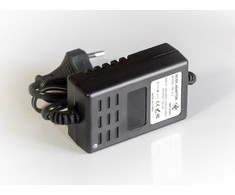 Stalinis maitinimo šaltinis 2A/12V