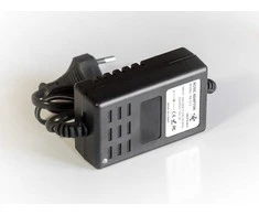 Stalinis maitinimo šaltinis 2A/12V