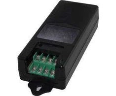 Stalinis maitinimo šaltinis 5A/12V PB-12-5-4CH (4 išvestys)