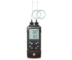 Testo 922 temperatūros matavimo prietaisas su mobilia aplikacija ir metrologine patikra