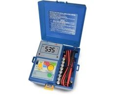 1000 V PeakTech 2670 skaitmeninis izoliacijos testeris