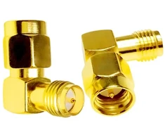 Spacetronik GSM adapteris SMA kištukas / RP-SMA lizdas 90 laipsnių.