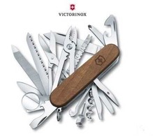 „Victorinox Swiss Champ Wood“ peilis