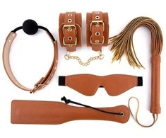 Dreamtoys BLAZE ELITE BDSM RINKINYS KONJAKO SPALVOS VEGANIŠKA ODA