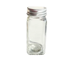 Stiklinis prieskonių indelis, 120 ml (mažos skylutės, metalinis dangtelis)