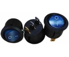 Jungtukas apvalus 12V 20Amp mėlynos sp.(diametras 20mm)