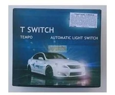 Prietaisas automatiniam automobilio šviesų įjungimui