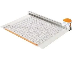 Fiskars FS. 12 "x 12" GILJOTINA SU SUKIMU MENTE IR LINIU