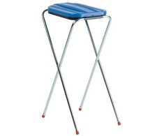 Hagleitner V Part Atliekų lentynėlė, V formos, plienas, plastikas/plienas, 100 l, su mėlynu dangčiu ir maišų laikikliu