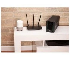 APC EASY UPS 900VA, 230V, AVR, SCHUKO SOCKETS
