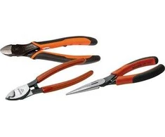 BAHCO replių rinkinys Replių rinkinys 1. Jį sudaro vielos kirpimo žirklutės 2101G-160, kabelių kirpimo žirklutės 2233D-160 ir replės smailiais galais 2430G-190HD.
