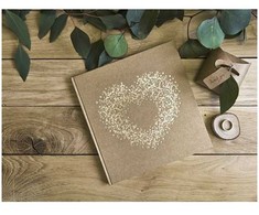 PartyDeco Albumas knyga svečių palinkėjimams Širdelė 20,5x20,5 cm, 22 psl ruda