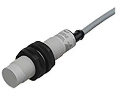Carlo Gavazzi Automatinis talpinis srieginis cilindrinis artumo jutiklis, M18, 12 mm aptikimas, PNP/NPN NO/NC, 10–40 V nuolatinė srovė