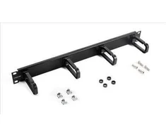 „CommScope PASSE CORDON 1U NOIR AC 4“, Kabelių valdymo skydelis, Juodas, Plienas, 1U, RoHS 2011/65/EU ISO 9001:2008, 482,6 mm