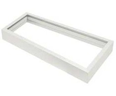 Solar Plus BORA II LED SKYDELIO MONTAVIMO RĖMAS 63x300x1200mm, RAL9016 - Rinkinys kaip surinkimo komplektas, kuris sujungiamas spragtelėjimu.