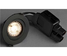 Solar Plus „Comfort Quick“ lauko LED šviestuvas, GU10, antracito spalvos, 3000K, 470 lm, 5,8 W, 36° sklaidos kampas, 30° pakreipimas. Skylės dydis Ø85 mm. IP23, skirtas profesionalams.