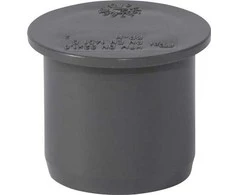 Gebr Ostendorf Kunststoffe HT Safe kištukas 32 mm. Greitesnis ir paprastesnis montavimas su naujais patentuotais sandarinimo žiedais, sudarytais iš 3 lūpų.