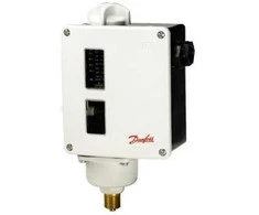 DANFOSS slėgio jungiklis RT 112, 0,1–1,1 baro, G3/8 A, slėgio perkrytis 0,07–0,16 baro, automatinis atstatymas, AC-3 4A, 400V, 2 vnt. PG13,5 kabelis Ø6–14 mm, IP66