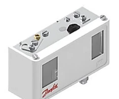 Danfoss Dvigubas presostatas KP 15, LP+HP signalas, kairysis -0,2-7,5 bar, dešinysis 8-32 bar, skirtumas kairysis 0,7-4, dešinysis 4 bar, IP30