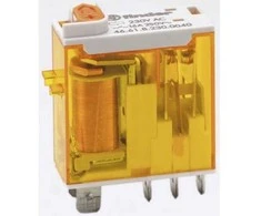 „Finder“ kištukinė galios relė, 12 V AC ritė, 25 A perjungimo srovė, SPDT