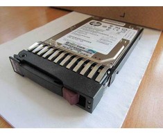 „HP Enterprise“ 300 GB 2,5 colio SAS-1 (3 Gb/s) serverio diskas (627195-001)