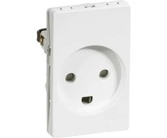 LAURITZ KNUDSEN FUGA® įdėklas, baltas, 1,5 modulio, 2 polių, su įžeminimu. 16A 250V