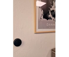 Light Solutions Aps „Light Solutions“ apvalus laikiklis „Hue Tap Dial“ jungikliui – juodas
